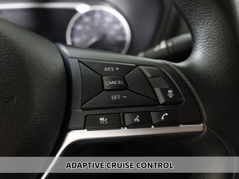 Used 2024 Nissan Sentra SV image 3