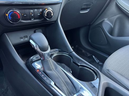 Used 2025 Buick Encore GX Preferred image 39