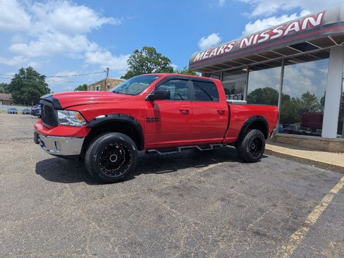 Used 2019 RAM 1500 Big Horn AWD/4WD image 4