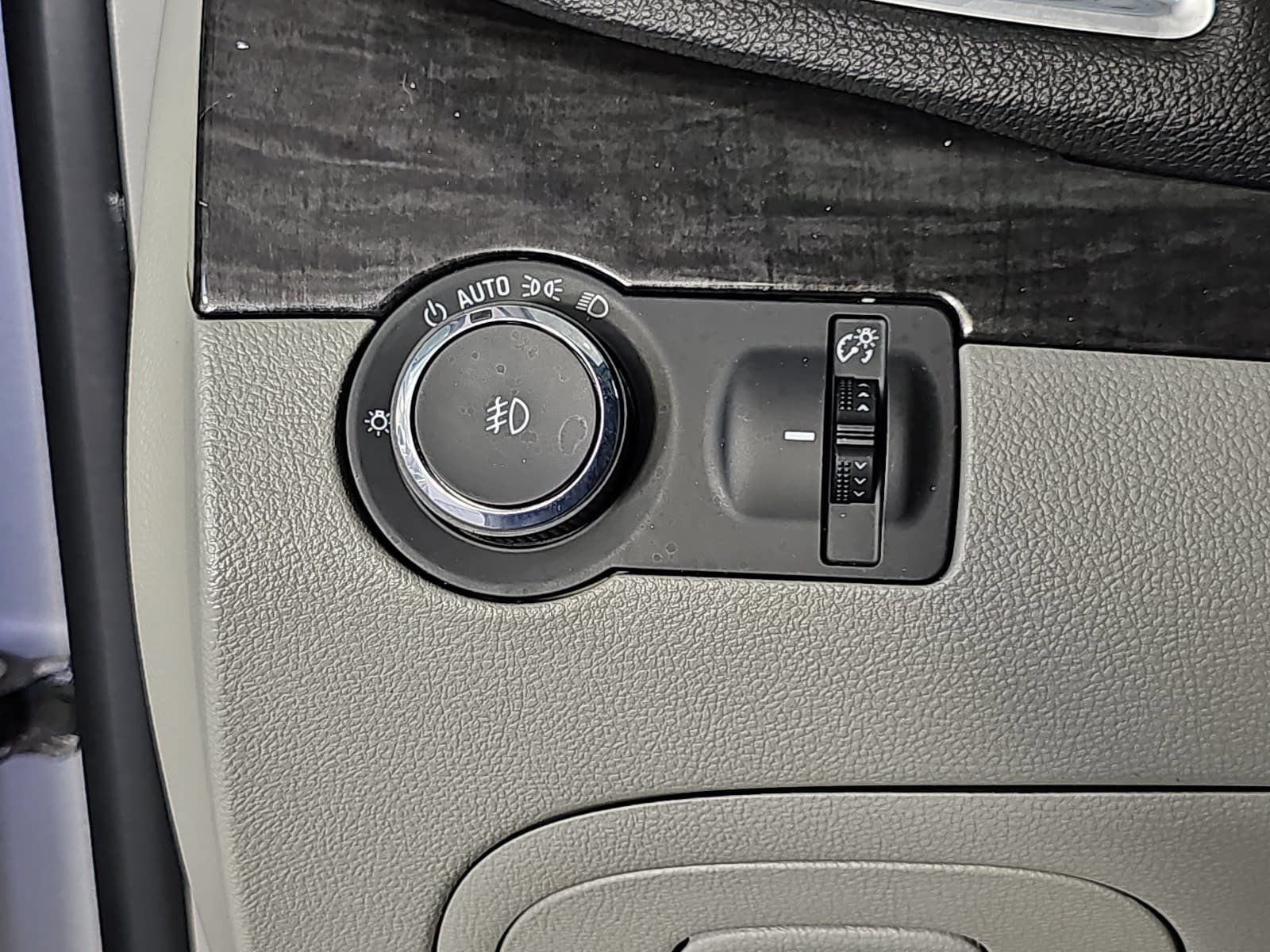 Used 2016 Buick Encore Premium FWD image 24