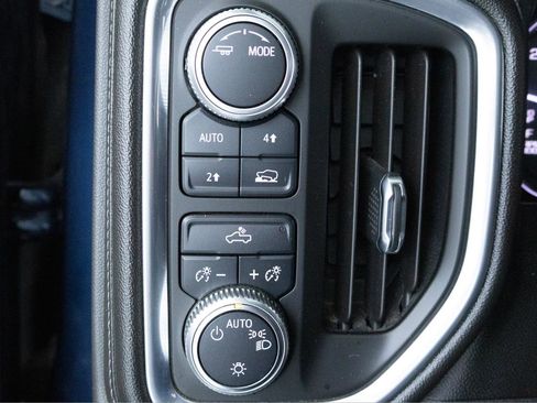 Used 2020 GMC Sierra 1500 SLE w/ SLE Value Package AWD/4WD image 23