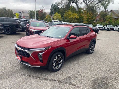 New 2026 Chevrolet Trax LT w/ LT Convenience Package image 3