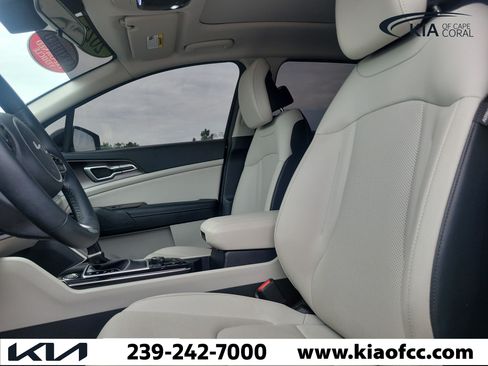 Certified 2025 Kia Sportage EX w/ Premium Package FWD image 26