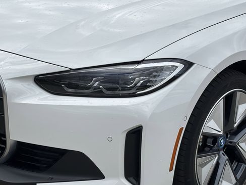 Used 2023 BMW i4 eDrive35 w/ Premium Package image 6