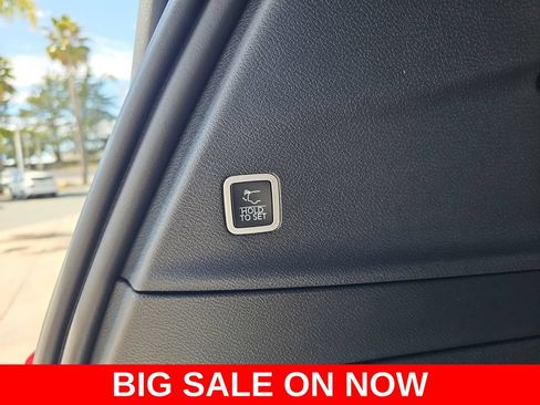 New 2027 Chrysler Pacifica Select FWD image 14
