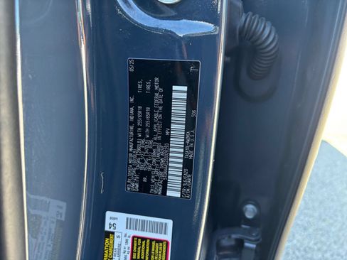 Used 2025 Toyota Grand Highlander FWD image 31