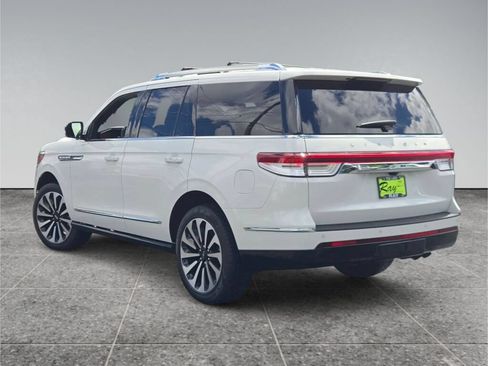 Used 2024 Lincoln Navigator Reserve AWD/4WD image 10