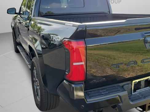 Certified 2024 Toyota Tacoma TRD Sport w/ TRD Sport Upgrade Package AWD/4WD image 8