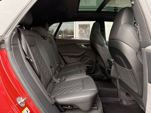 Used 2024 Audi SQ8 Premium Plus image 33