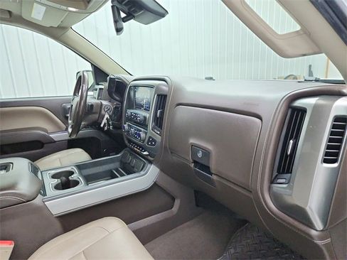 Used 2018 Chevrolet Silverado 1500 LTZ Z71 w/ LTZ Plus Package image 37