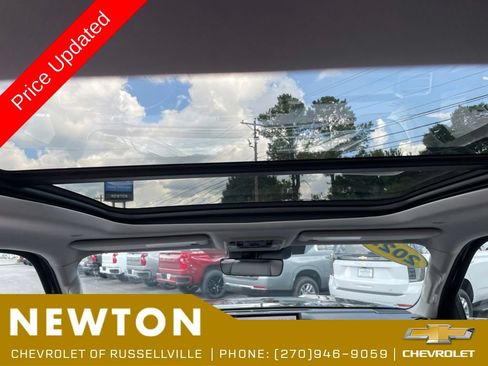 Used 2024 Toyota Tundra Limited w/ Power Package AWD/4WD image 21