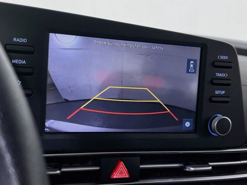 Used 2023 Hyundai Elantra SE FWD image 13