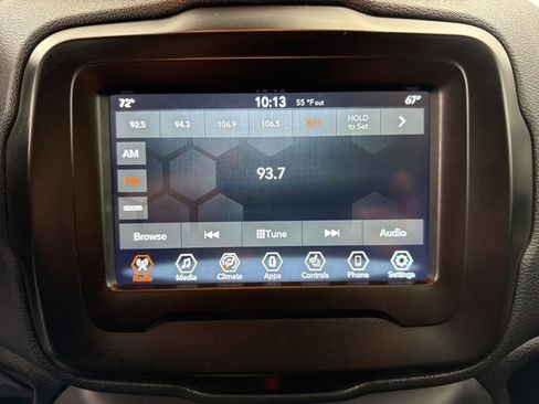 Used 2021 Jeep Renegade Latitude w/ Convenience Group image 17