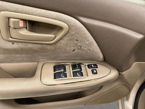 Used 1998 Toyota Camry LE FWD image 18