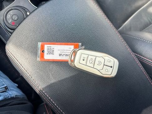 Used 2016 Ford Explorer Sport image 27