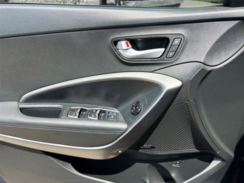 Used 2018 Hyundai Santa Fe Sport w/ Cargo Package FWD image 18