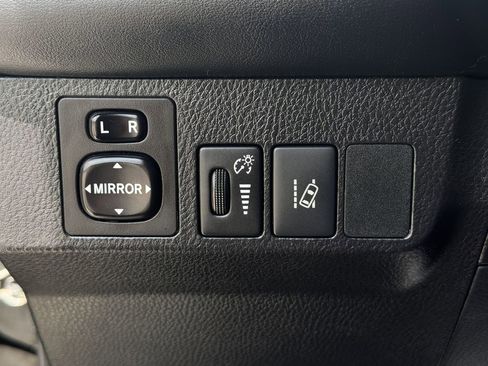 Used 2017 Toyota RAV4 XLE w/ Plus Extra Value Package image 22