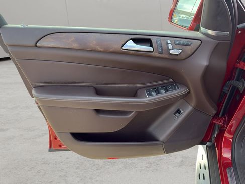 Used 2017 Mercedes-Benz GLS 450 4MATIC image 9