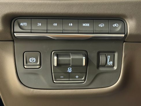 Certified 2026 Cadillac Escalade Luxury w/ Touring Package AWD/4WD image 20