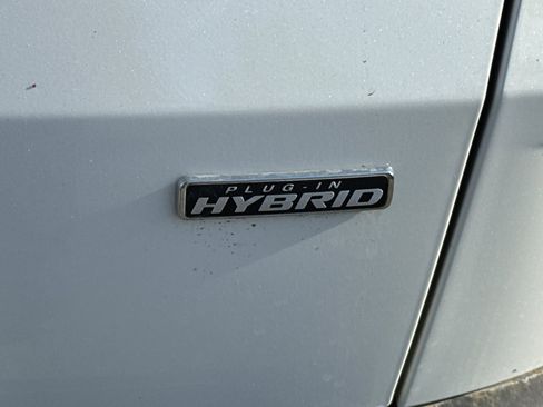Used 2024 Ford Escape SE w/ PHEV Premium Package image 28