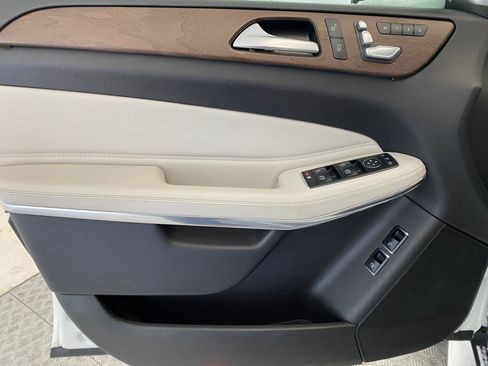 Used 2017 Mercedes-Benz GLS 550 4MATIC image 12