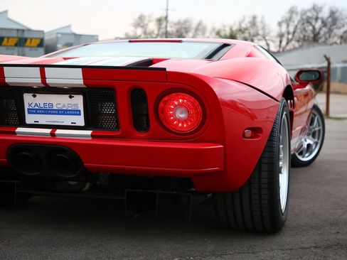 Used 2005 Ford GT image 38