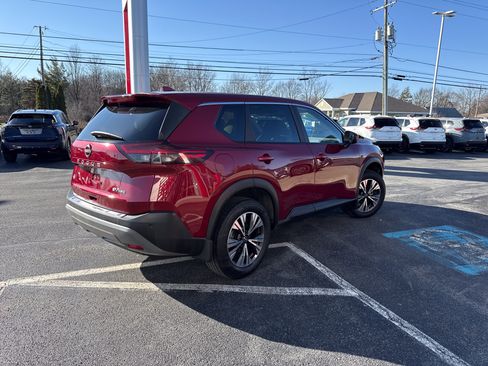 Used 2023 Nissan Rogue SV AWD/4WD image 14