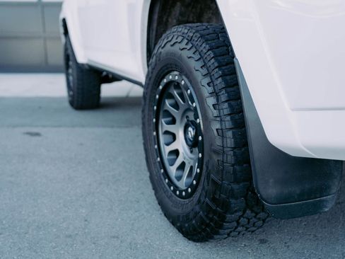 Used 2021 Toyota 4Runner SR5 image 9