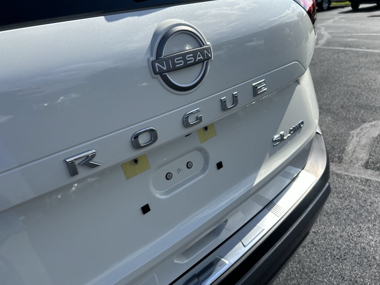 Used 2023 Nissan Rogue SL AWD/4WD image 11