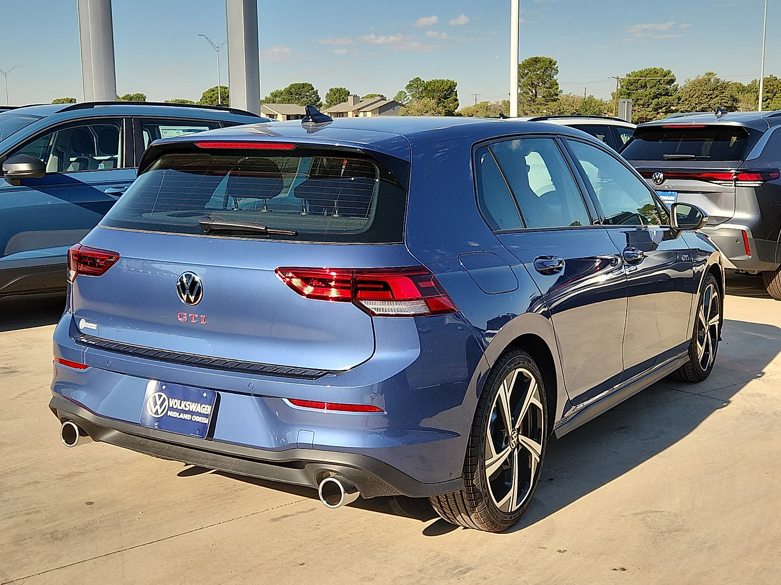 New 2026 Volkswagen GTI SE FWD image 5