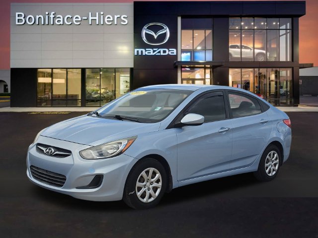 Used 2012 Hyundai Accent GLS FWD image 2