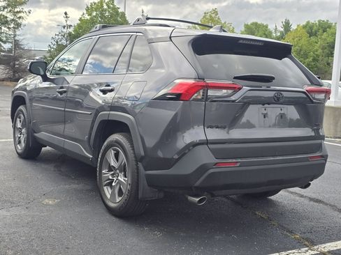 Used 2024 Toyota RAV4 XLE AWD/4WD image 5