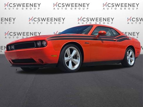 Used 2013 Dodge Challenger R/T RWD image 1