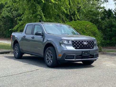 Used 2026 Ford Maverick XLT w/ XLT Luxury Package AWD/4WD image 2