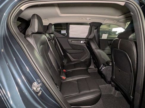 New 2026 Volvo XC40 B5 Core w/ Climate Package AWD/4WD image 28
