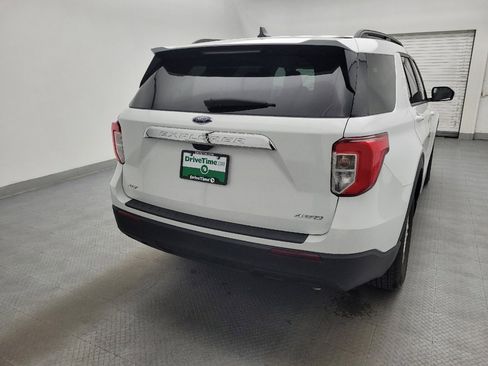 Used 2023 Ford Explorer XLT w/ Equipment Group 202A image 7