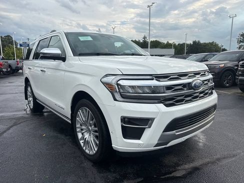 Used 2024 Ford Expedition Platinum AWD/4WD image 4