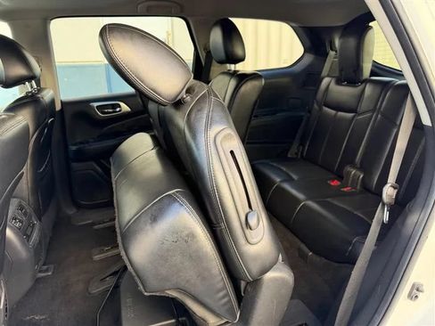 Used 2015 Nissan Pathfinder Platinum AWD/4WD image 44