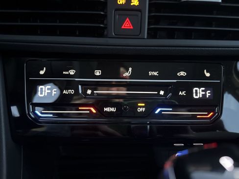 New 2026 Volkswagen Jetta SE image 19