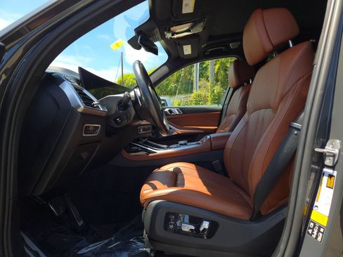 Used 2023 BMW X7 xDrive40i w/ Executive Package AWD/4WD image 8