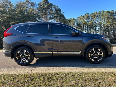 Used 2019 Honda CR-V Touring image 4