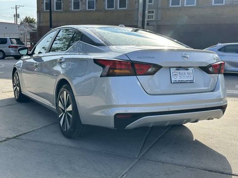 Used 2022 Nissan Altima 2.5 SV FWD image 7