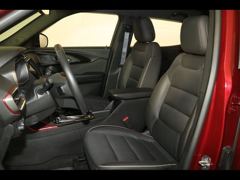 Used 2023 Chevrolet TrailBlazer RS w/ Technology Package AWD/4WD image 24