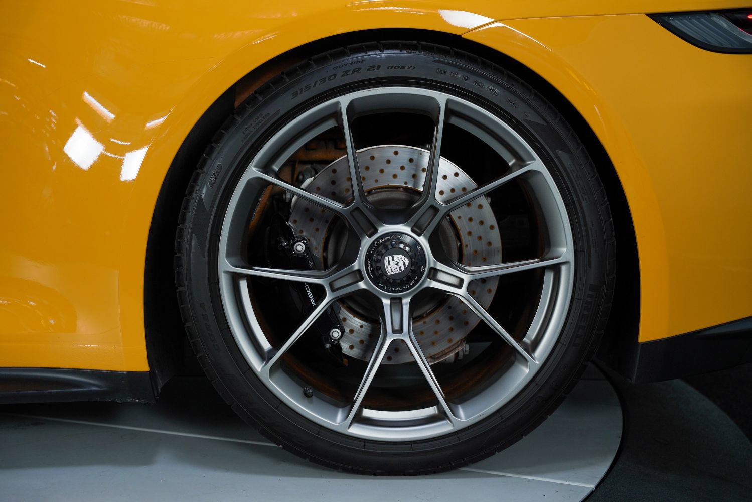 Used 2022 Porsche 911 GT3 RWD image 24