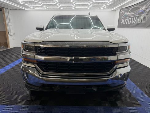 Used 2018 Chevrolet Silverado 1500 LT w/ All Star Edition AWD/4WD image 4