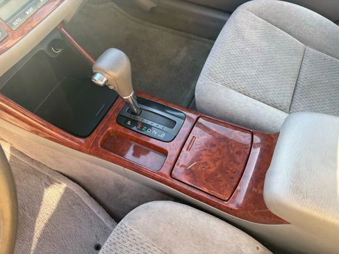 Used 2002 Toyota Camry SE image 21