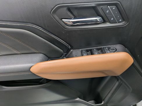 Used 2023 GMC Canyon AT4 w/ AT4 Premium Package image 10