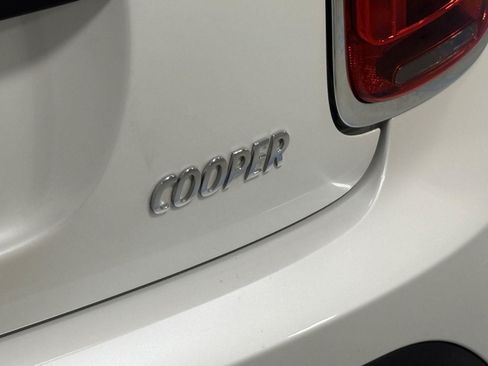 Used 2024 MINI Cooper 2-Door Hardtop FWD image 17