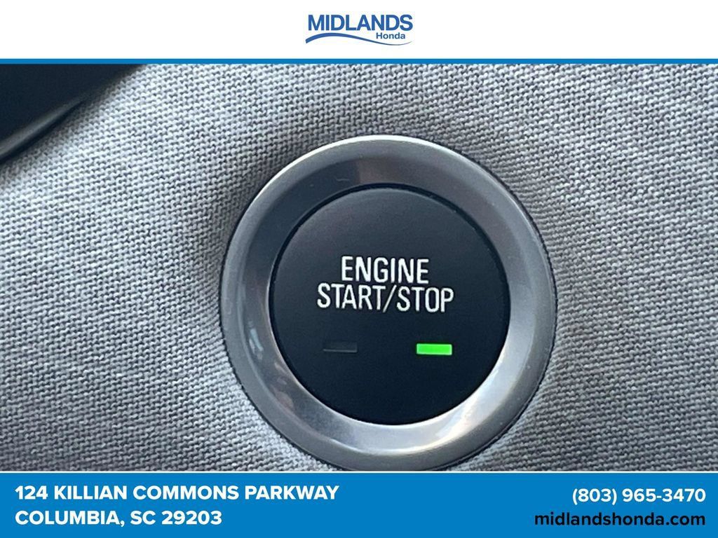 Used 2025 Chevrolet Malibu LT FWD image 24