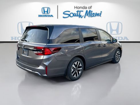 Certified 2026 Honda Odyssey EX-L image 7